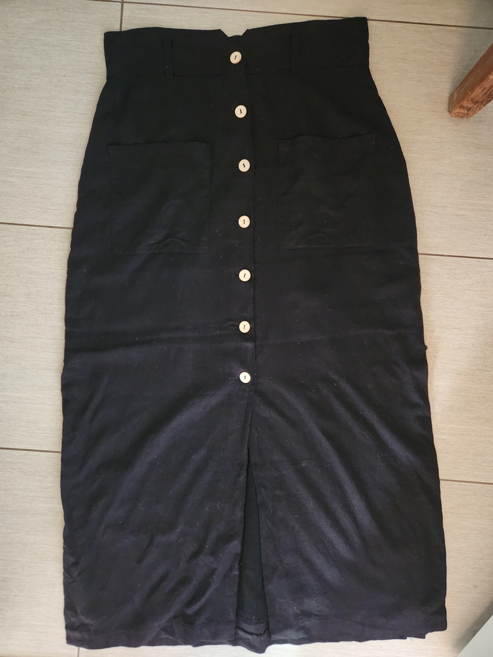ILLA ILLA Black Button-Front Fitted Midi Skirt